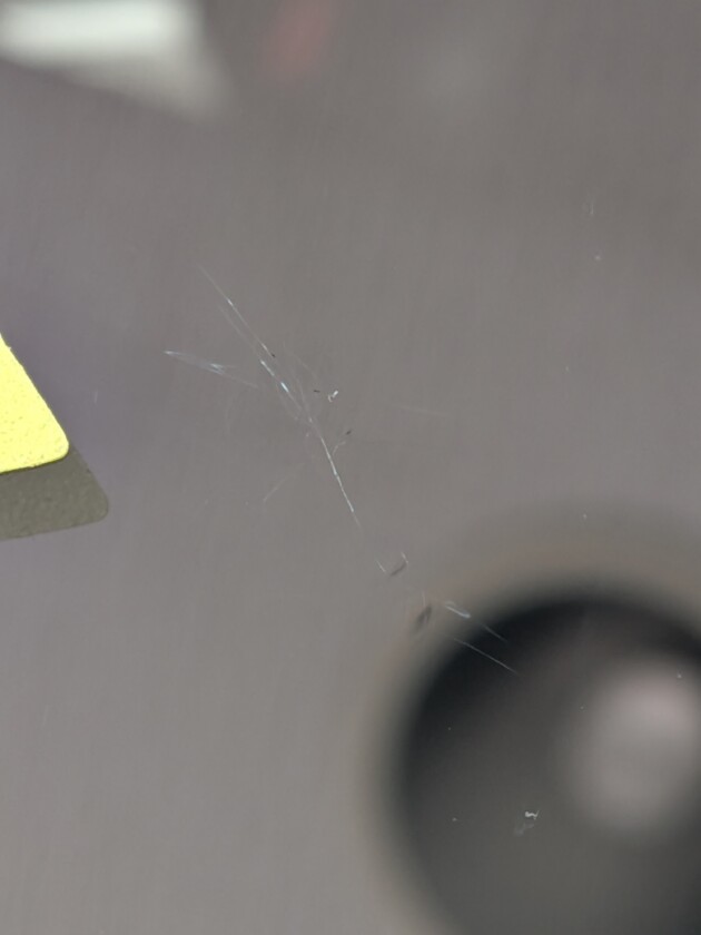 ステップワゴン2cmのひび割れ