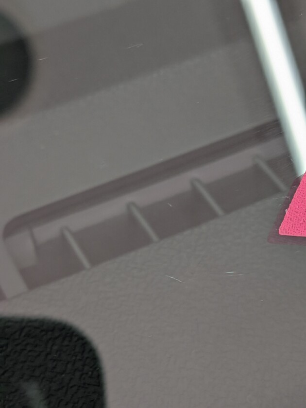 ステップワゴン2cmのひび割れ