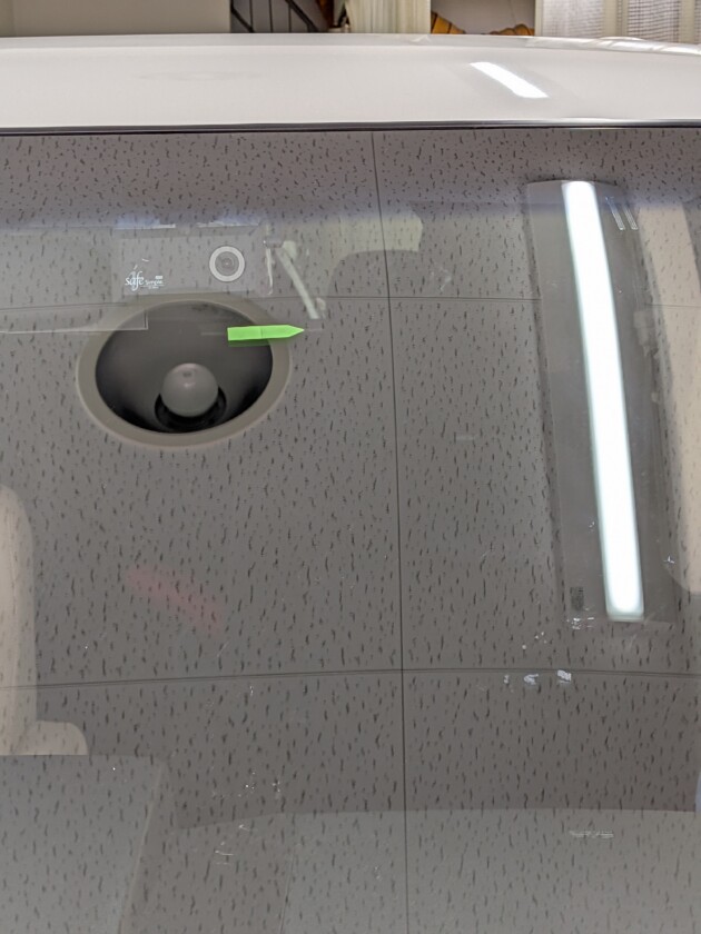 デリカD5ウインドリペア1.4cm