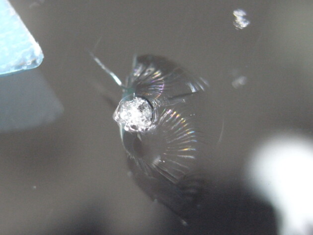 ジムニーシエラ フロントガラス 飛び石