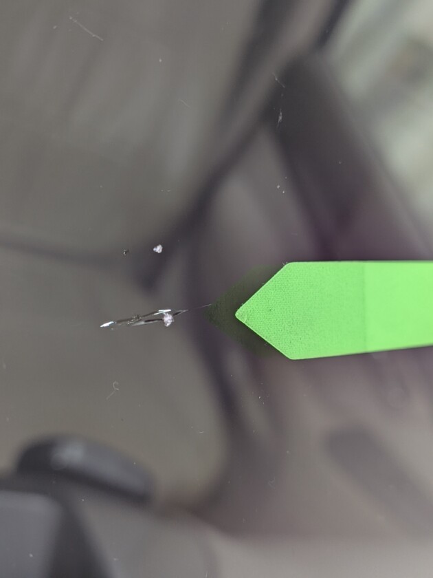 プラド1.5cmのひび割れ