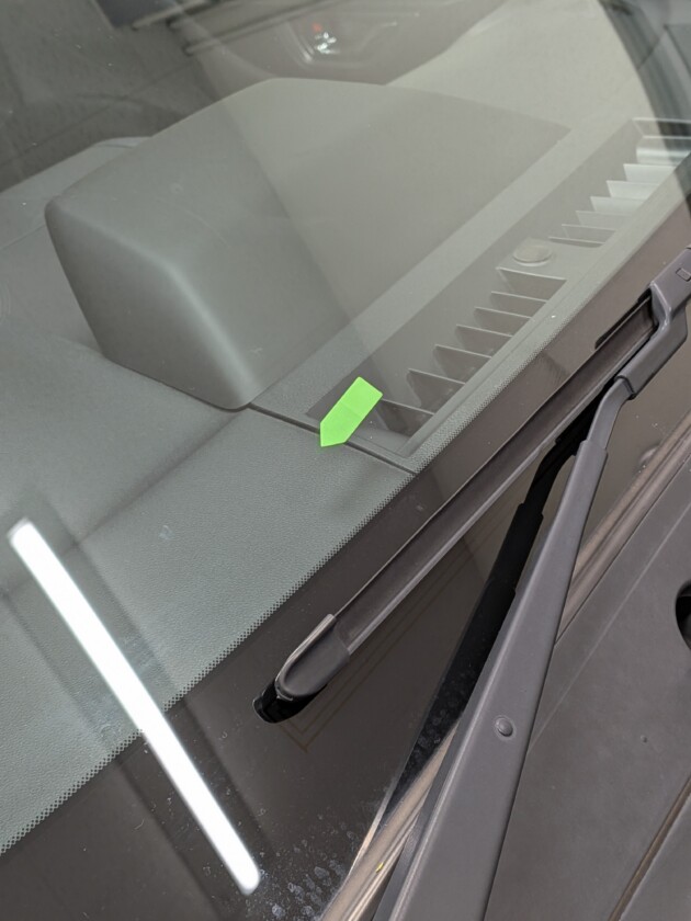 フォレスター1.6cmのひび割れ