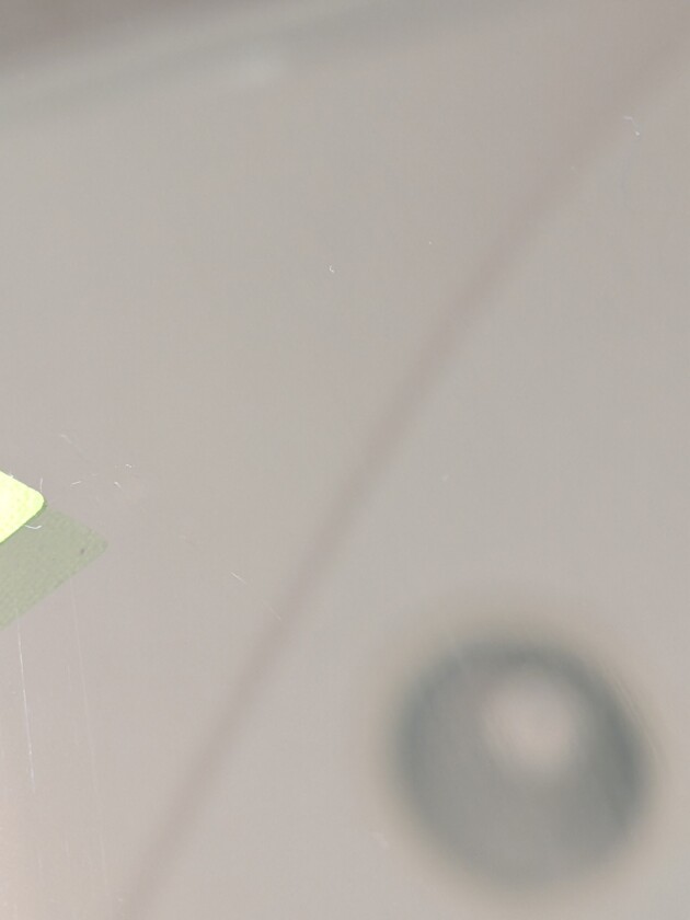 ステップワゴン1.7cmのひび割れ