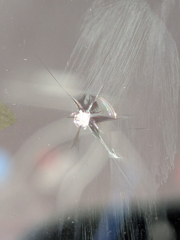 C220d1.9cmのひび割れ