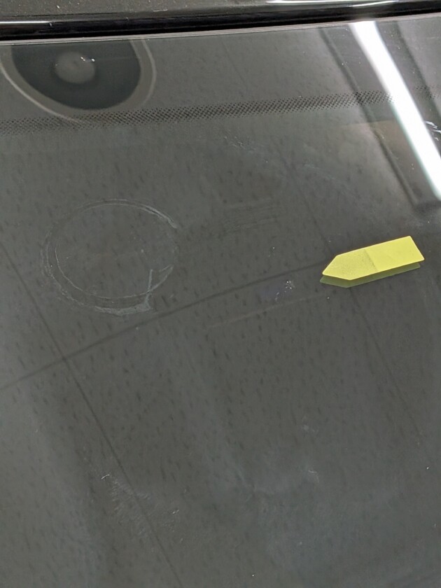 ミニカントリーマン2.3cmのひび割れ