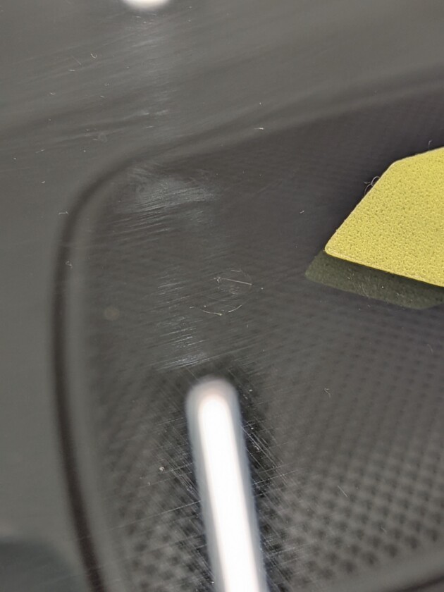 キックス1cmのひび割れ