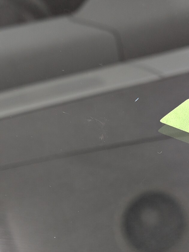 セレナ4.2cmのひび割れ