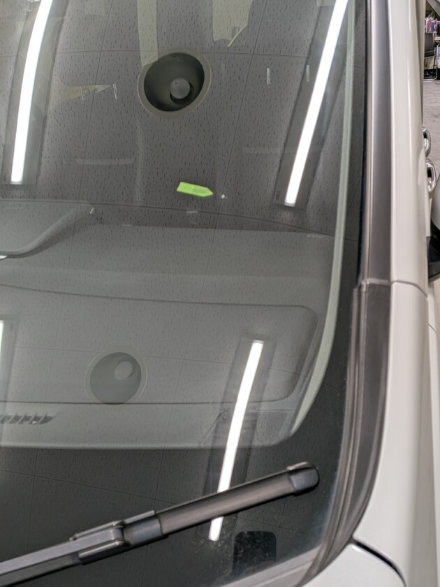 ステップワゴン1.4cmのひび割れ