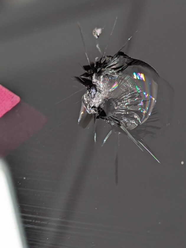 レンジローバー1.9cmのひび割れ