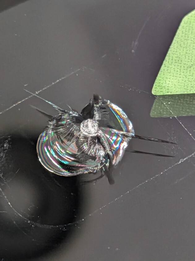 プリウス1.8cmのひび割れ