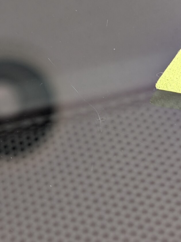 ヴェルファイア2cmのひび割れ