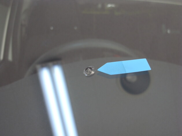 レジアスエース　フロントガラス飛び石