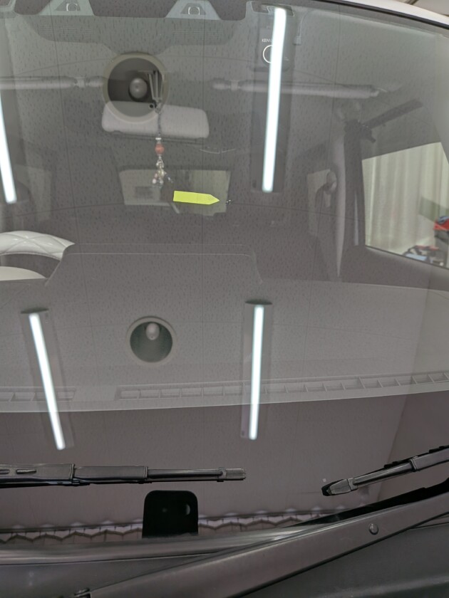 ワゴンR1.5cmのひび割れ