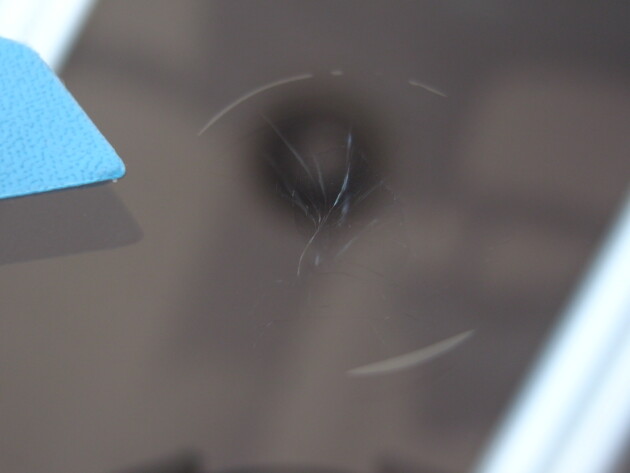 マツダベリーサ フロントガラス修理