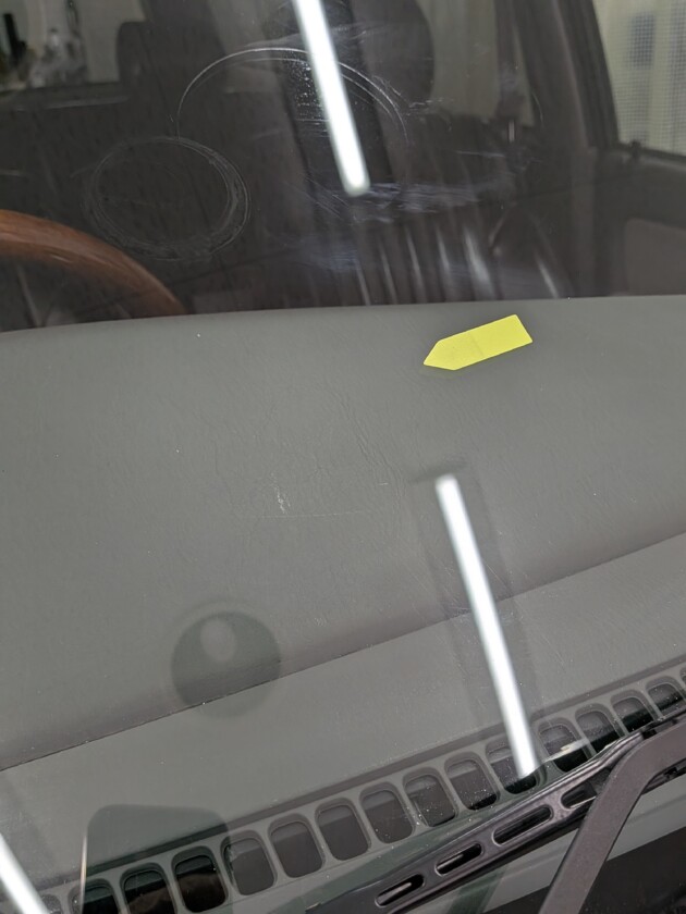 ハイラックスサーフ1.3cmのひび割れ