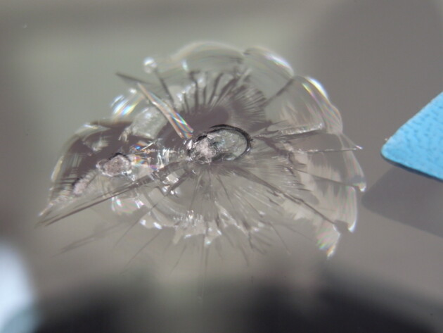 ダイハツハイゼット　フロントガラス　修理