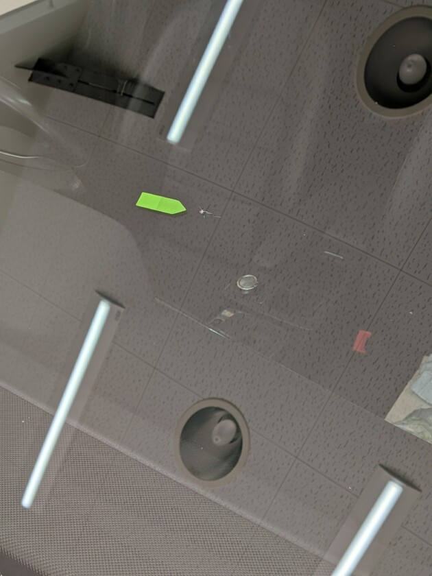 C180ウインドリペア3cmのひび割れ