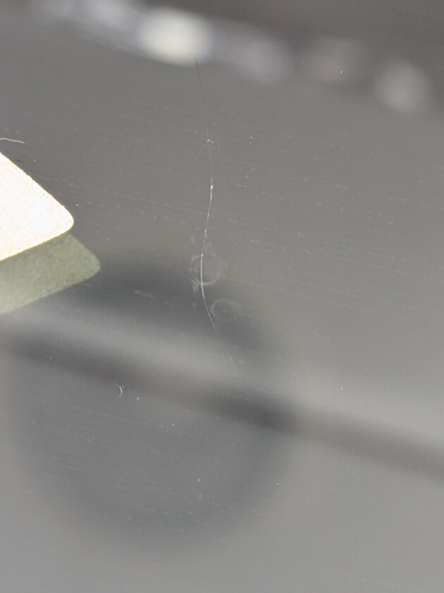 ノア1.6cmのひび割れ