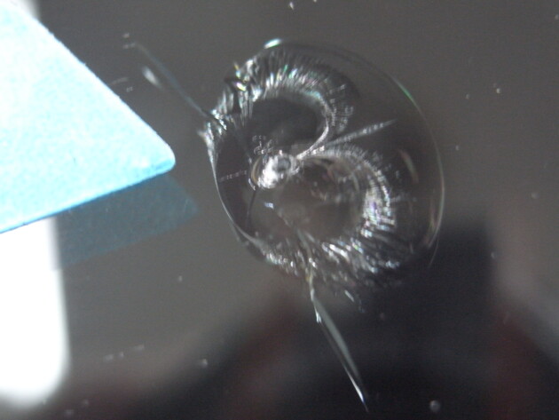 ダイハツウェイク フロントガラス修理