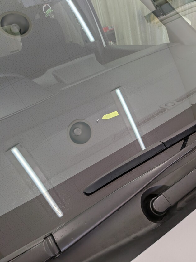 ヴォクシー1.8cmのひび割れ