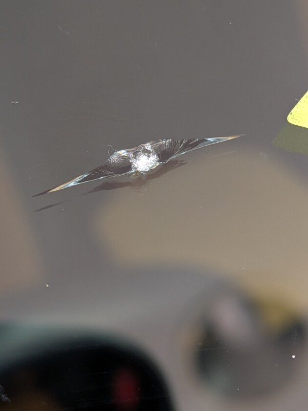 ディフェンダー2.3cmのひび割れ