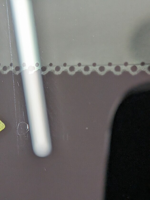 ZR-V2カ所のひび割れ